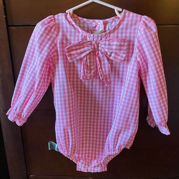 The Beaufort Bonnet Company Other - Beaufort Bonnet Company Bow Blouse